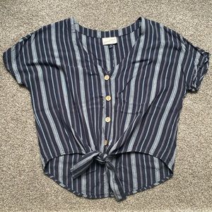 Universal Thread Front-Tie Top